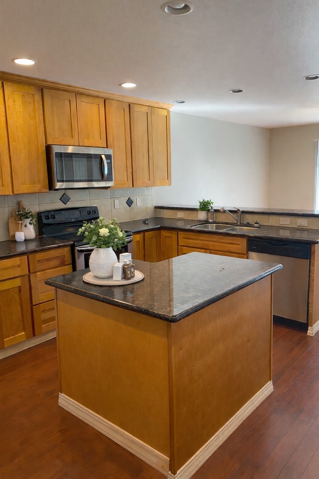 Foto del edificio - This Home Checks All the Boxes (and Then Some)!