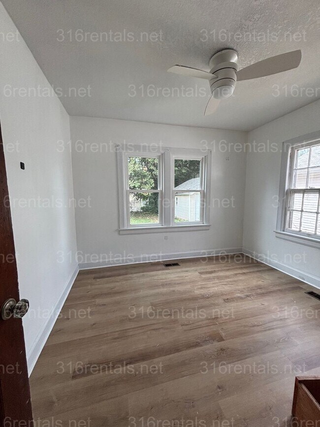 Foto del edificio - 503 N Summit St