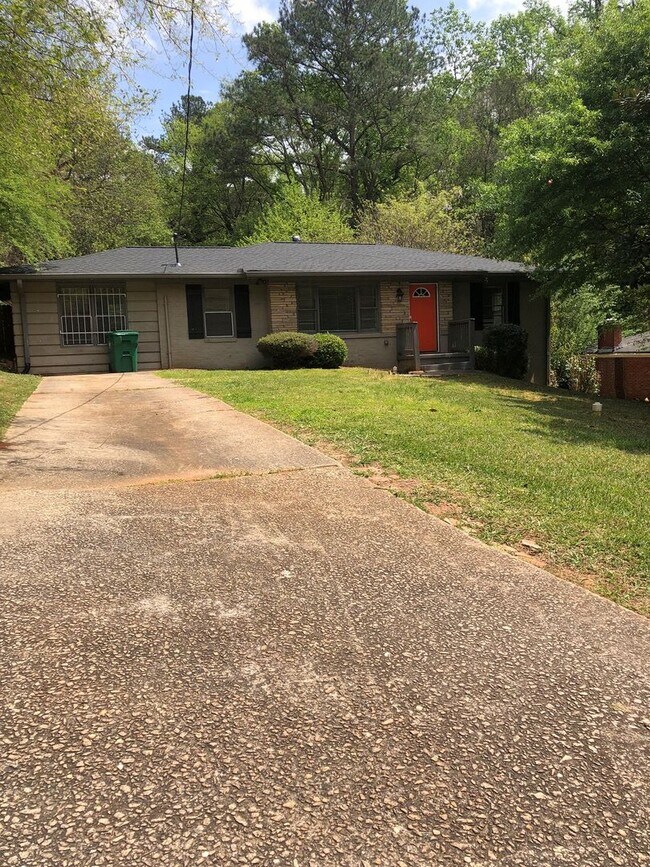Foto del edificio - 3 Bed 2 Bath in Atlanta!