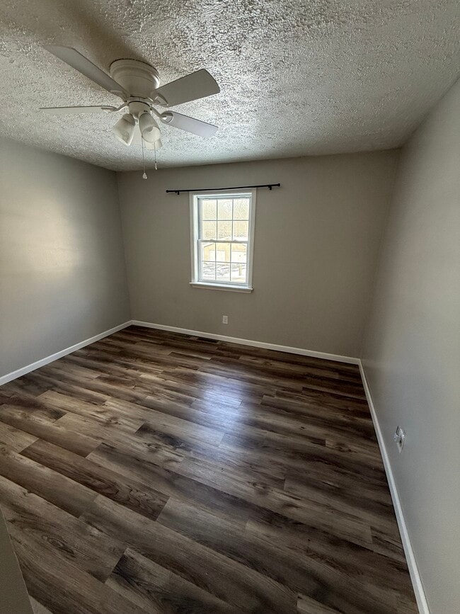 Foto del edificio - 128 W Beechwood Rd