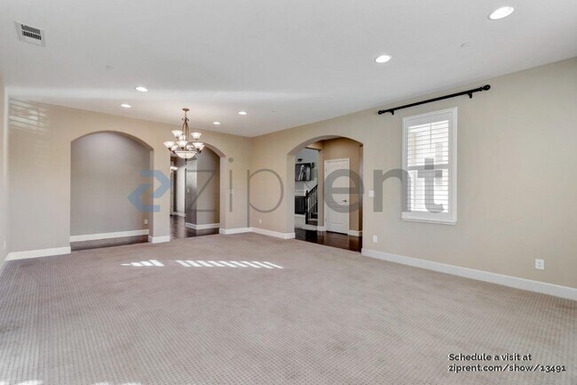 Building Photo - 308 Cantada Ct