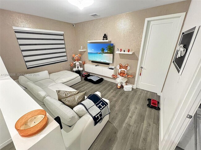 Foto del edificio - 4386 NW 80th Ct