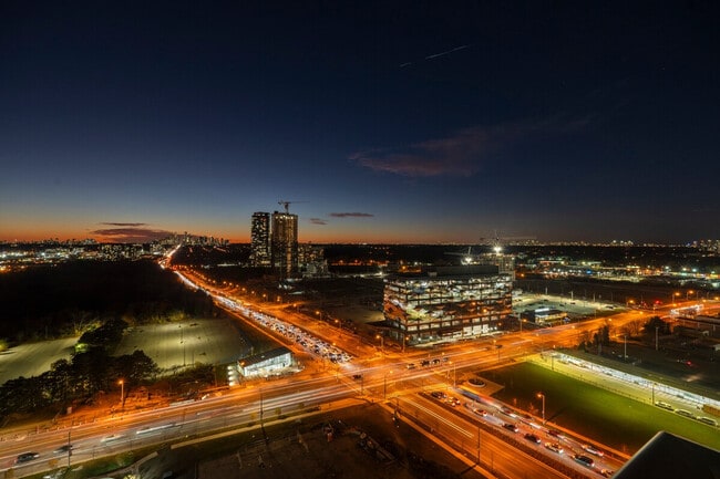 Building Photo - 6 Sonic Way