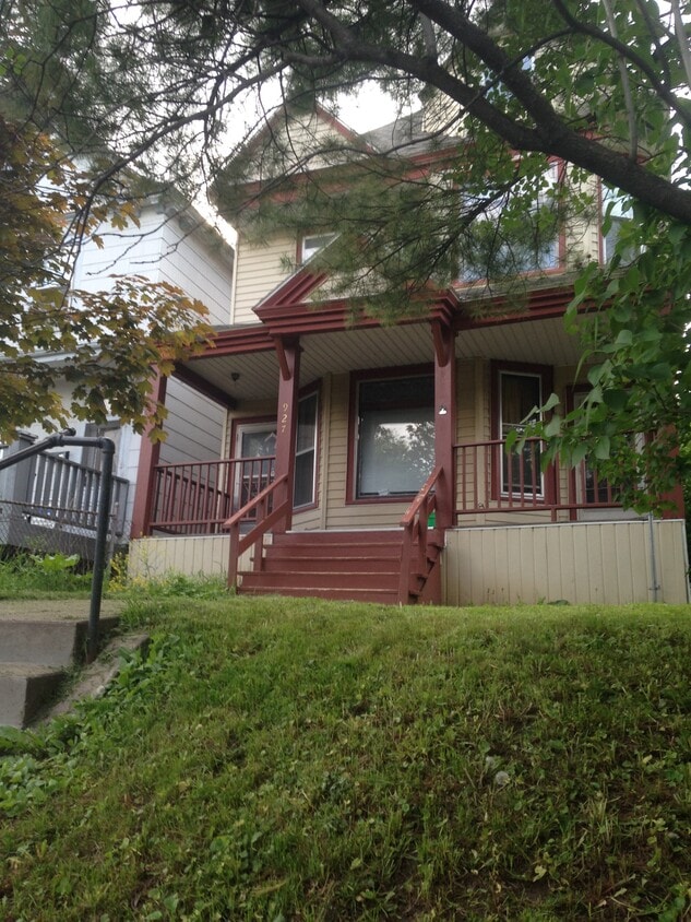Primary Photo - 927 E 5th St