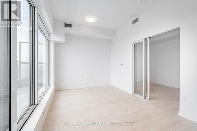 Building Photo - 1285-1285 Dupont St