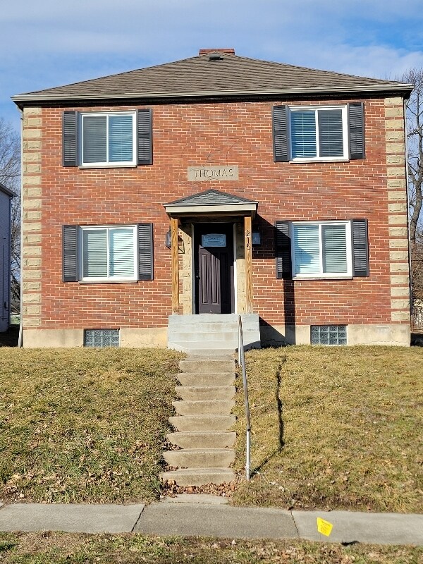 Building Photo - 215 Ryburn Ave