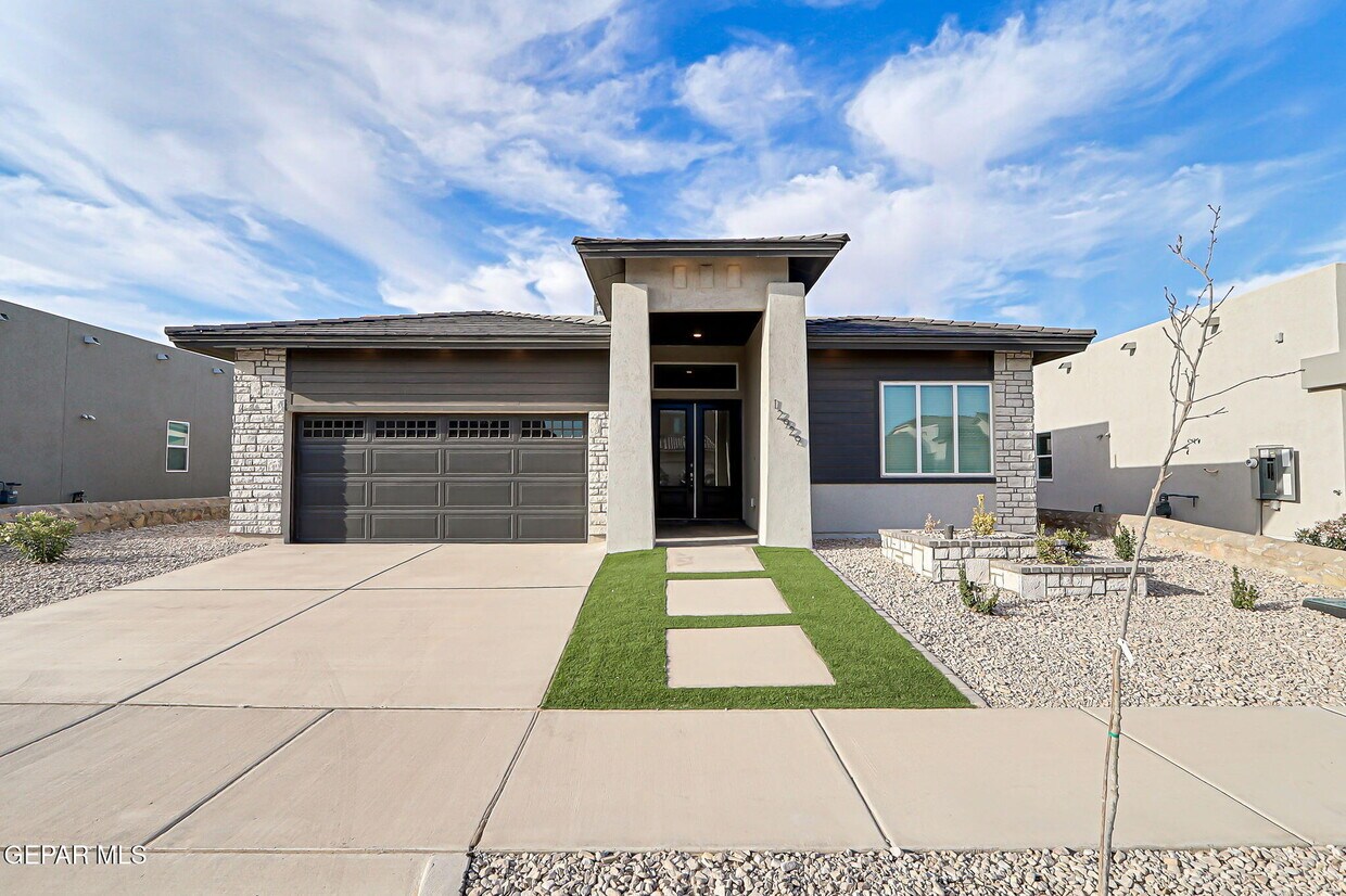 Primary Photo - 12929 Powick Dr