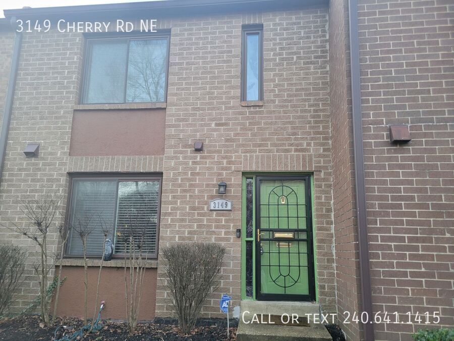 Photo - 3149 Cherry Rd NE-