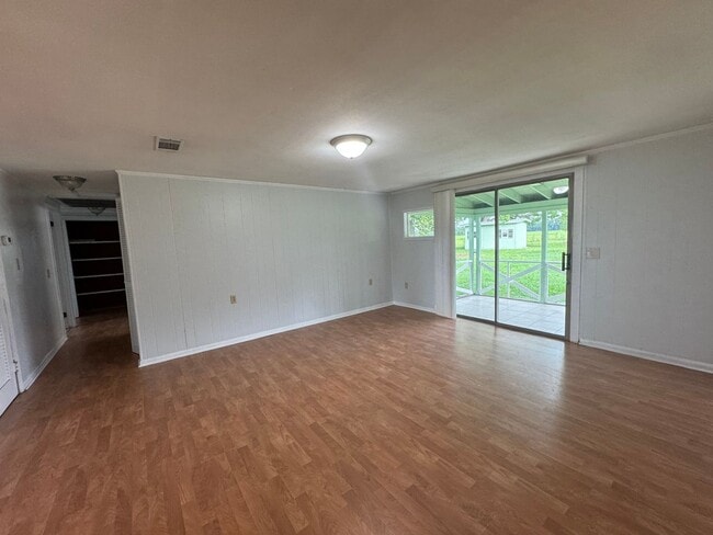 Building Photo - Newly renovated 3 Bedroom, 2 Bath home on CR 136