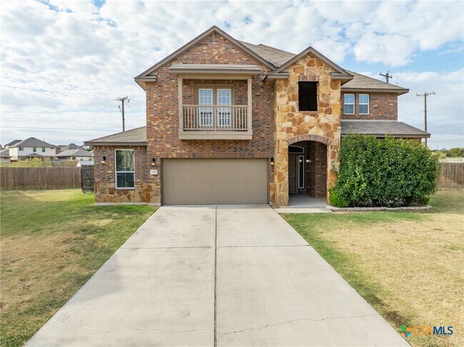 Building Photo - 3302 Lorne Dr