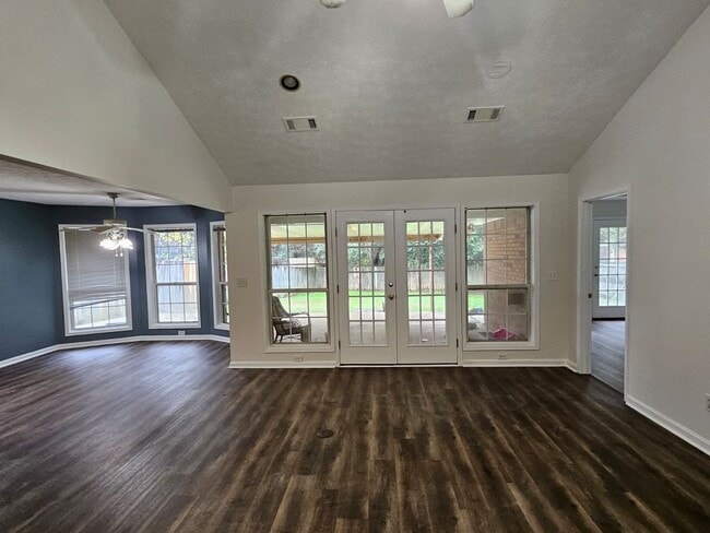 Foto del edificio - For rent 3 bedroom, 2 bath home