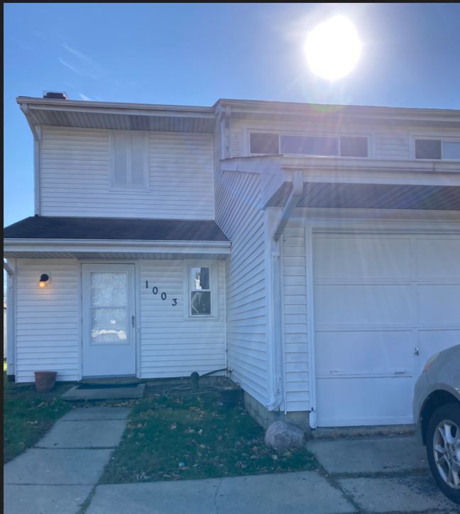 1003 Apple Ct, Aurora, IL 60505 Townhome Rentals in Aurora IL