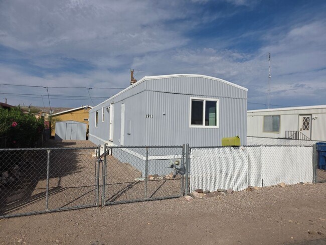 Foto del edificio - Newly Remodeled 2 bed/2 bath Manufactured Home with covered patio in BHC!
