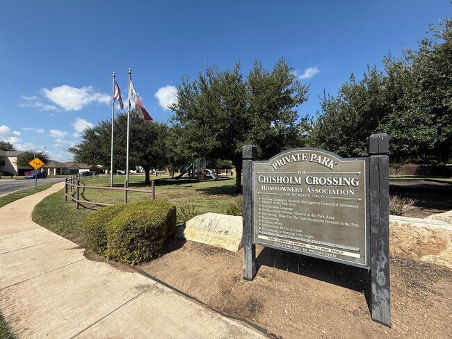 Foto del edificio - 1722 E Mesa Park Dr