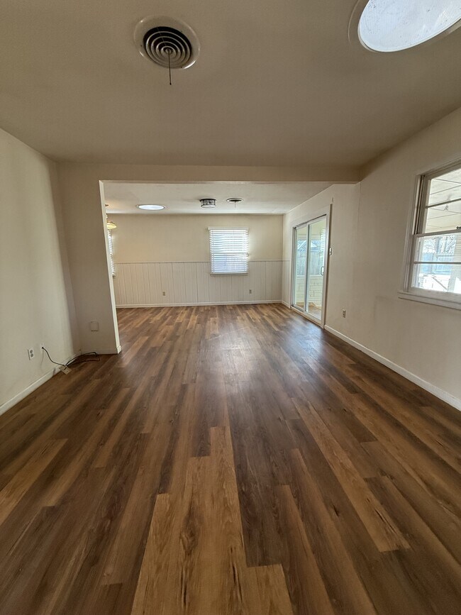 Building Photo - 2418 48th St