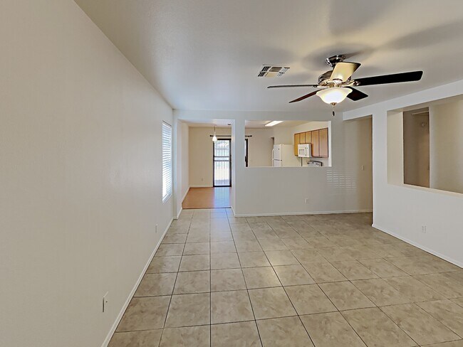 Foto del edificio - 11824 W Scotts Drive