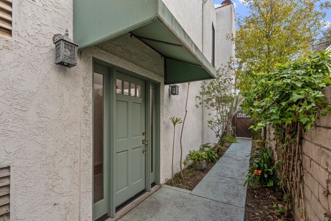 Foto del edificio - 516 Rosecrans Ave