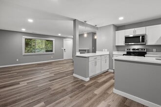 Interior Photo - Elizabeth Green