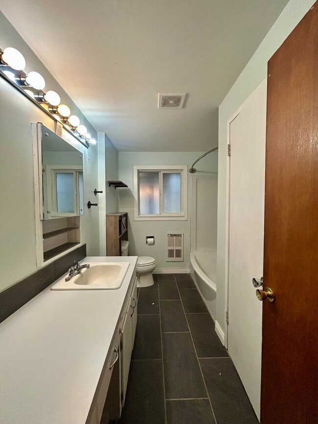 Building Photo - Spacious Single-Story Home on Corner Lot