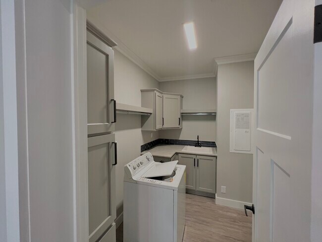 Building Photo - 3921 Ocoee Apopka Rd