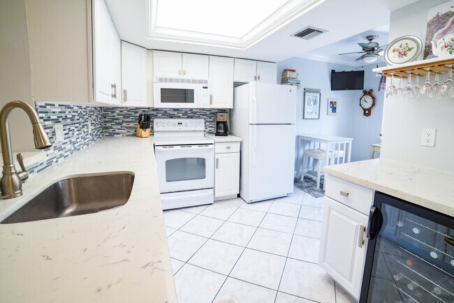 Foto del edificio - 14823 Cumberland Dr