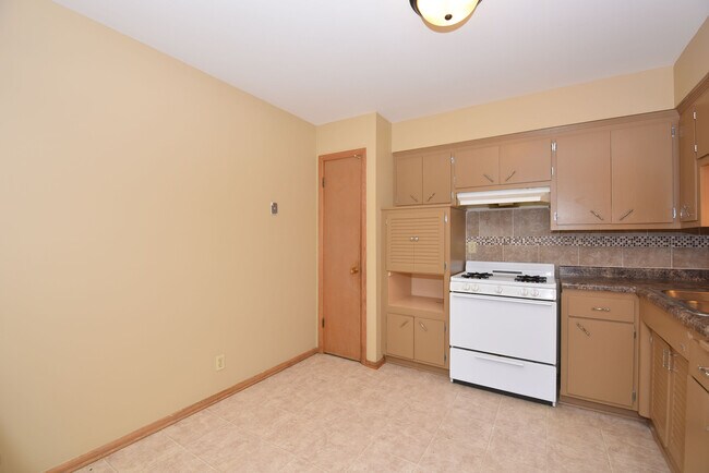 Foto del edificio - 8904 W Villard Ave
