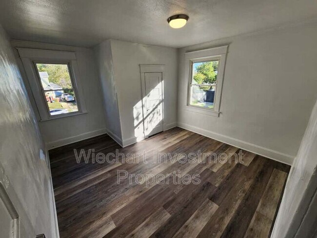 Foto del edificio - 1163 Brice Ave