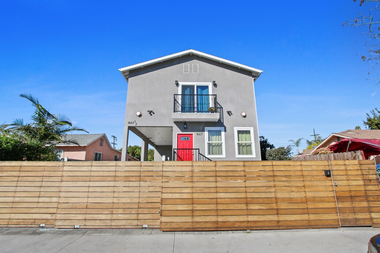 1667 S Longwood Ave, Los Angeles, CA 90019 Apartments Los Angeles, CA