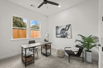 Building Photo - 9426 Campbell Rd