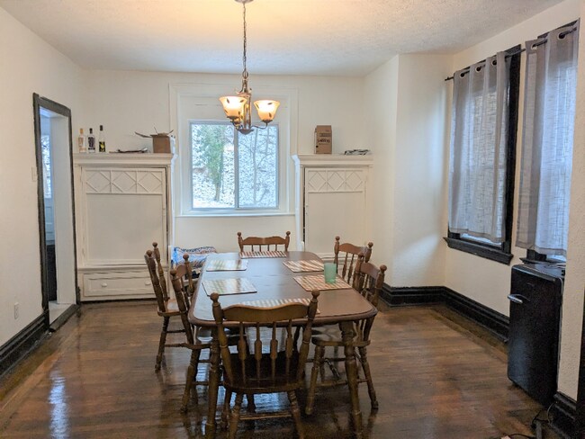 Building Photo - 5344 Beeler St