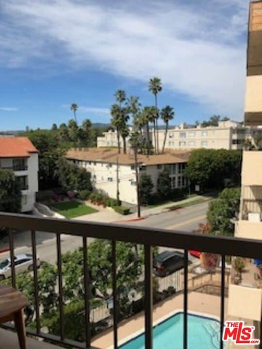 Foto del edificio - 622 S Barrington Ave