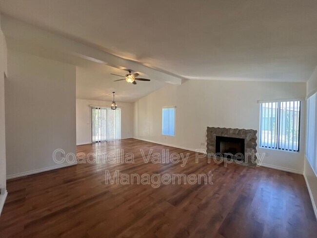 Foto del edificio - 40641 Schafer Pl