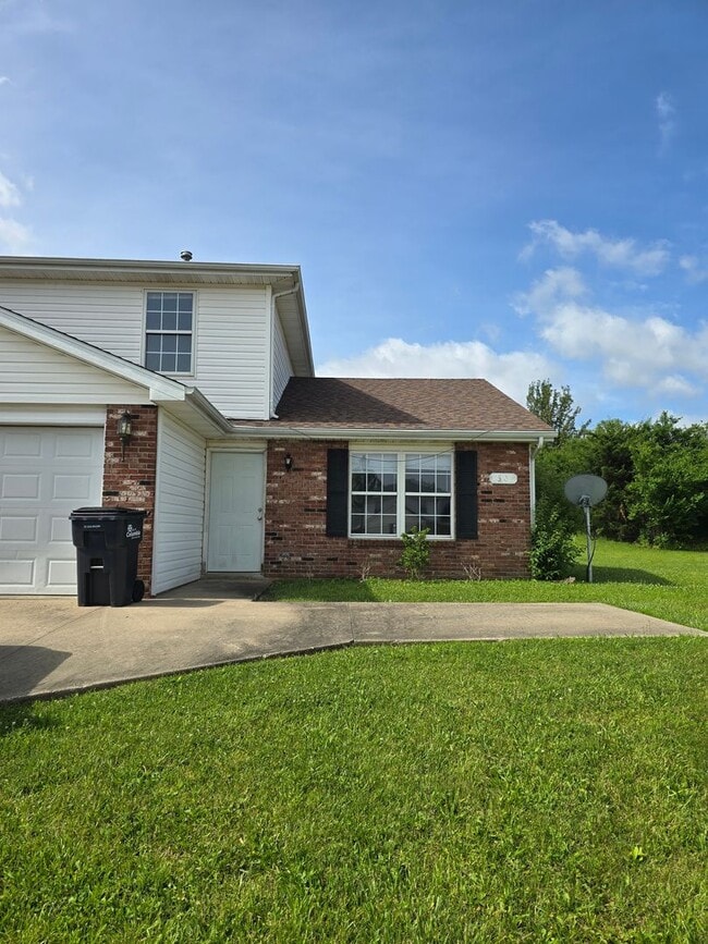 Building Photo - 1504-1506-1506 Native Dancer Ct