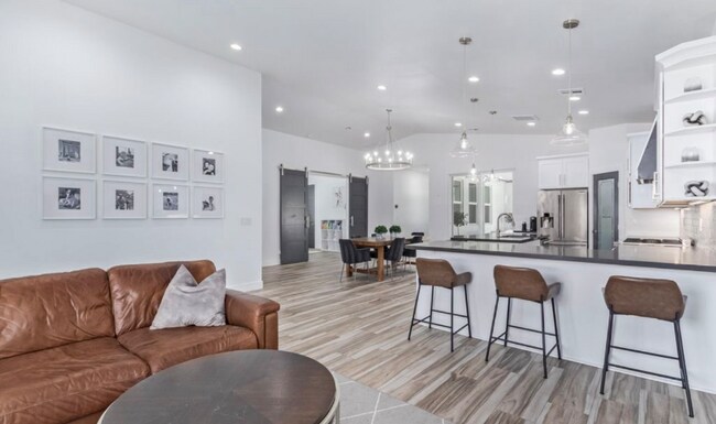 Foto del edificio - 3806 N 14th Pl