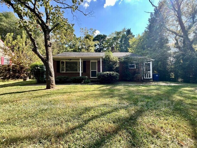 Building Photo - 3246 Arlington Dr