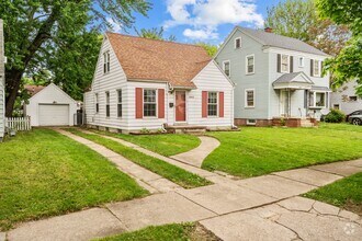 Building Photo - 1502 Schuyler Rd