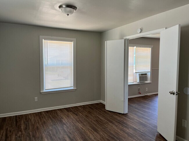 Building Photo - Totally Remodeled 3 Bed 1 Bath Home  SE OKC!  $795 Monthly.
