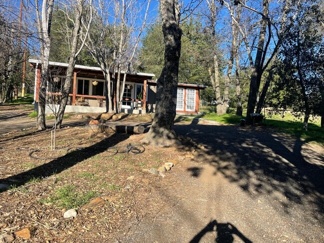 Building Photo - 35251 Twin Oaks Rd