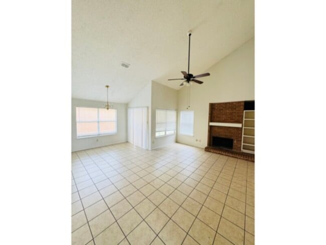 Photo - 1506 Shalain Dr House
