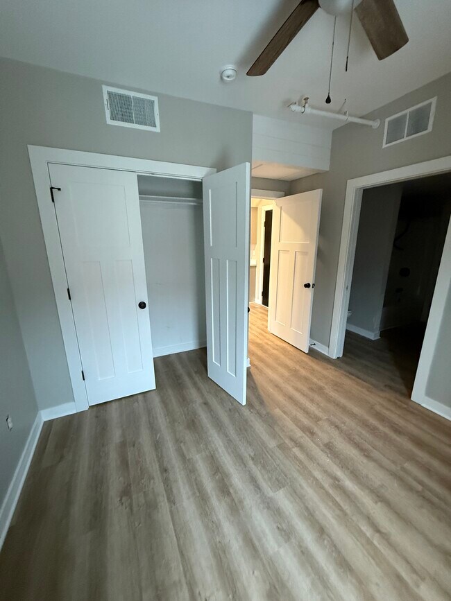 Foto del edificio - 127 W Michigan Ave