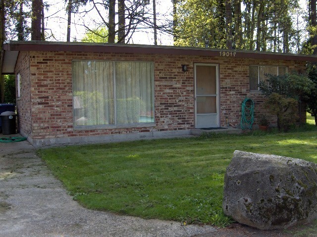 Foto del edificio - Brick Cottage 1 Bedroom Single Family Home...