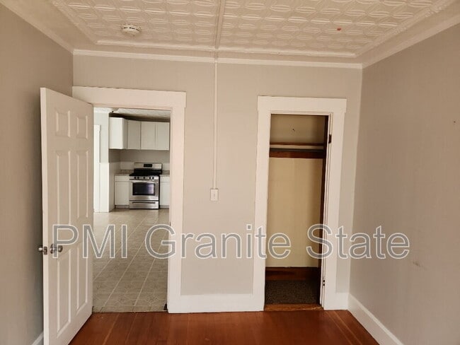 Foto del edificio - 7 Paige Ave