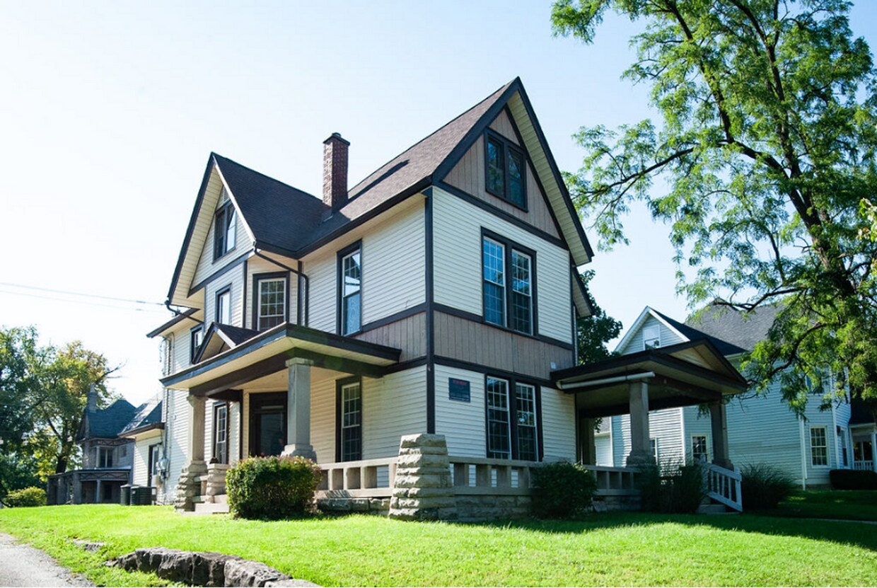 Foto principal - 515 N Washington St