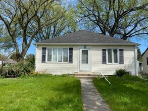 Building Photo - 1201 9th St N