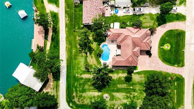 Foto del edificio - 24411 Katex Blvd