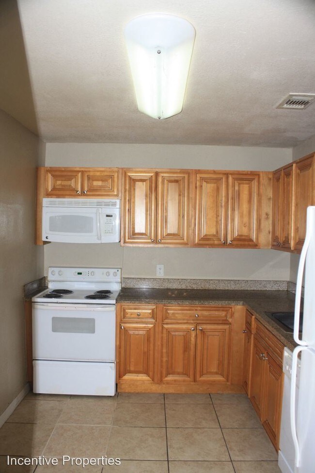 Foto del edificio - 4177 Versailles Dr