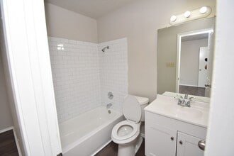 Building Photo - 1126 Orchard Park Cir