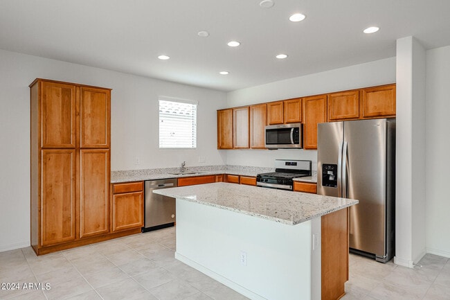 Foto del edificio - 9037 W Luke Ave