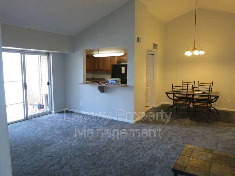 12233 W Cross Dr Unit 302, Littleton, CO 80127 Condo for Rent in Littleton, CO