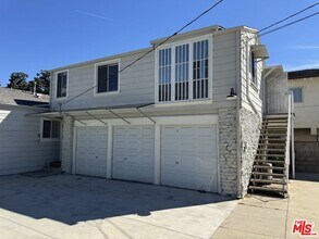 Building Photo - 409 N Monterey St